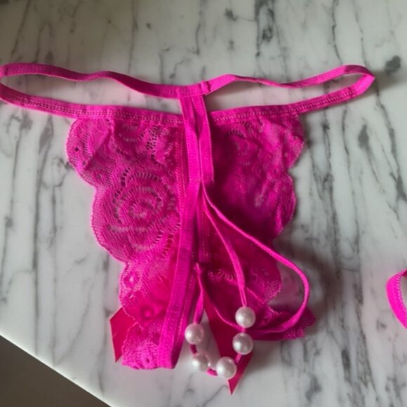 Butterfly and Pearl Necklace G-Strings and Thongs - Picture 5 of 10